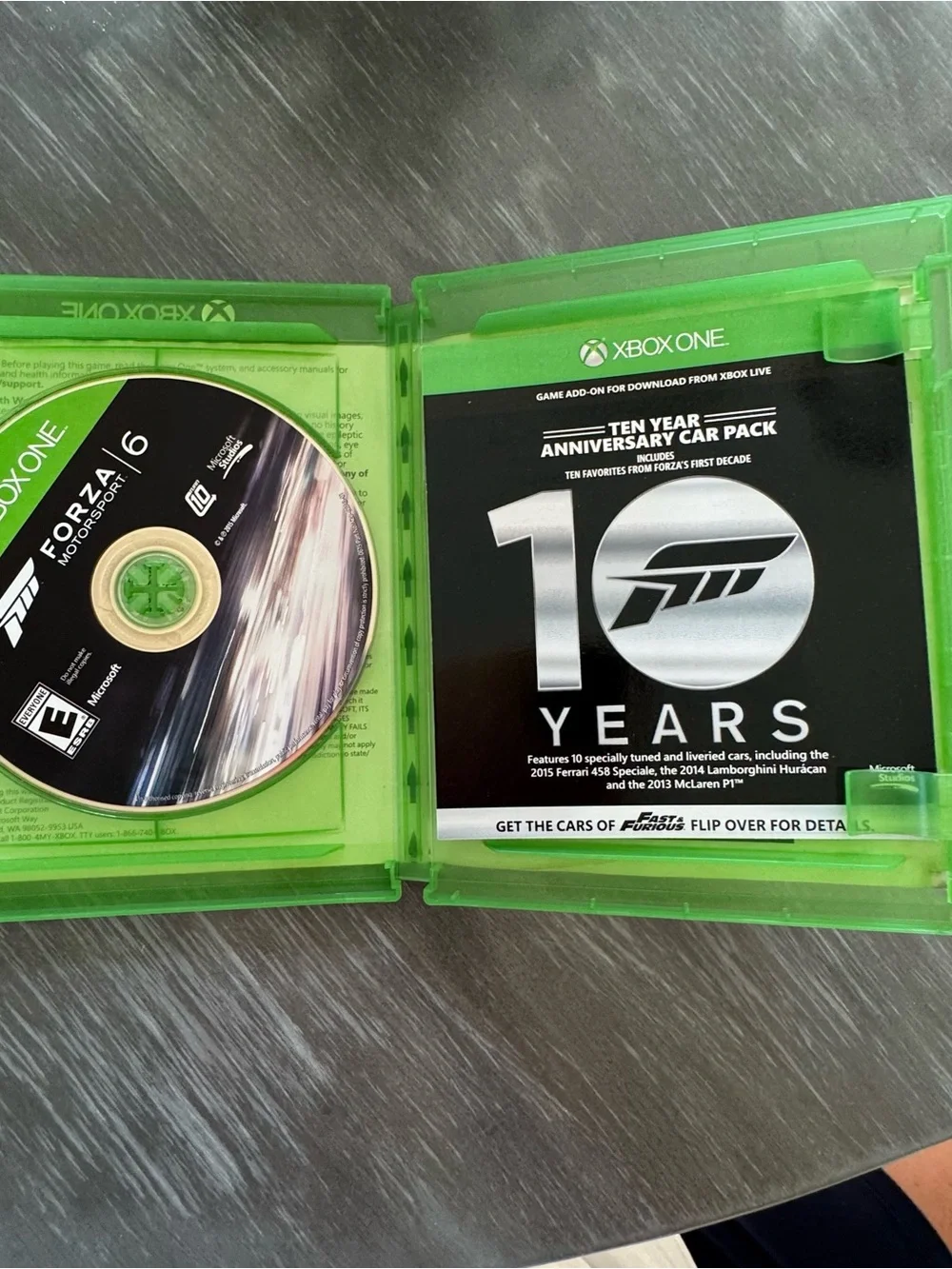Microsoft Forza Motorsport 6 Ten Year Anniversary Edition (green, blue)